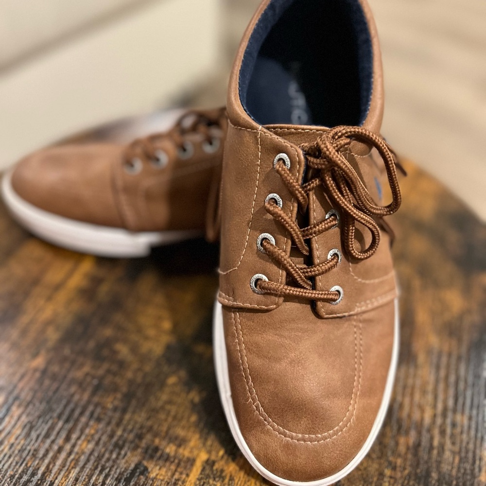 Nautica Men's Tan Sneakers